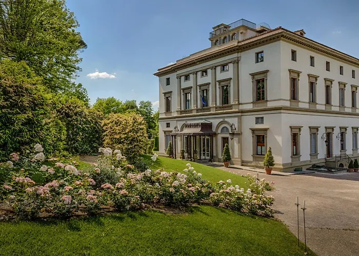  Villa Cora
