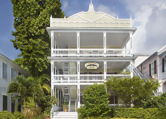 Island City House