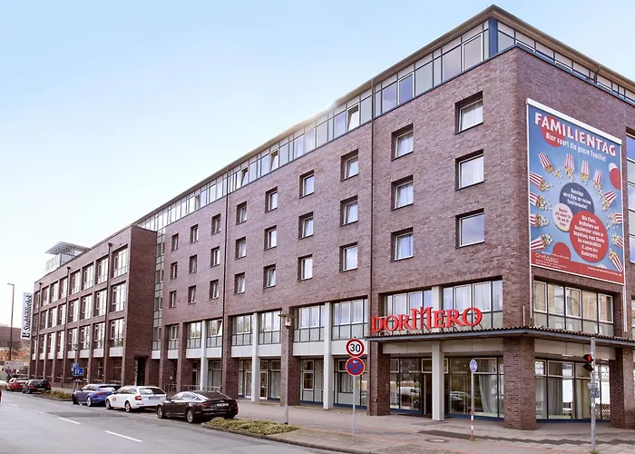 Hotel nahe College: DORMERO Hotel Hannover-Langenhagen Airport