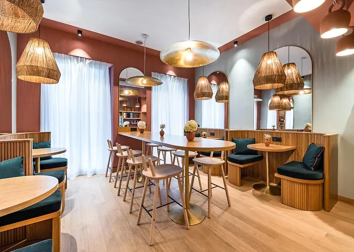 O.Lysee Hotel