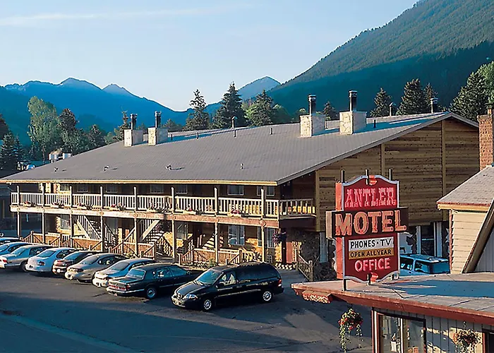 Motel: Antler Inn