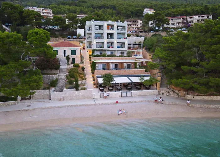 Ferienvermietung: Apartments Villa Loznica