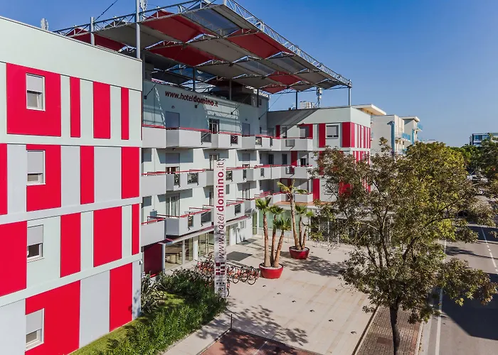 Domino Suite & Residence