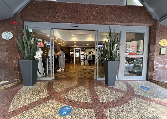 All Seasons Hotel