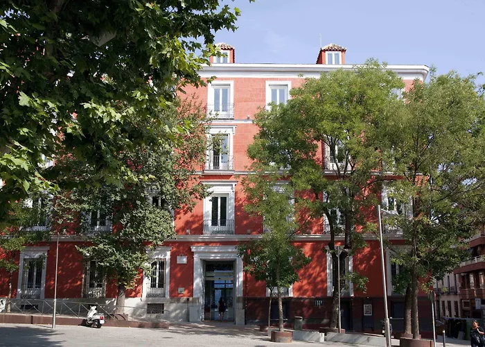  Petit Palace Santa Barbara