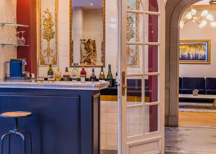 Resort: Paris France Hotel