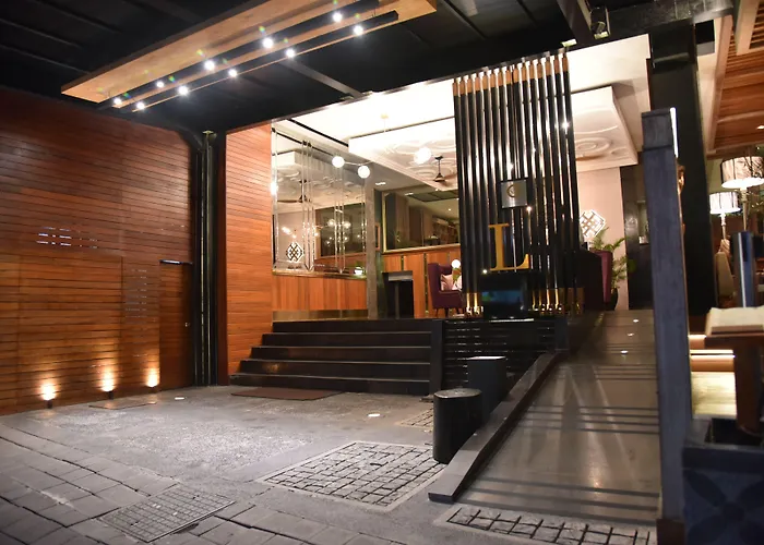 L Seminyak Romantik Hotel