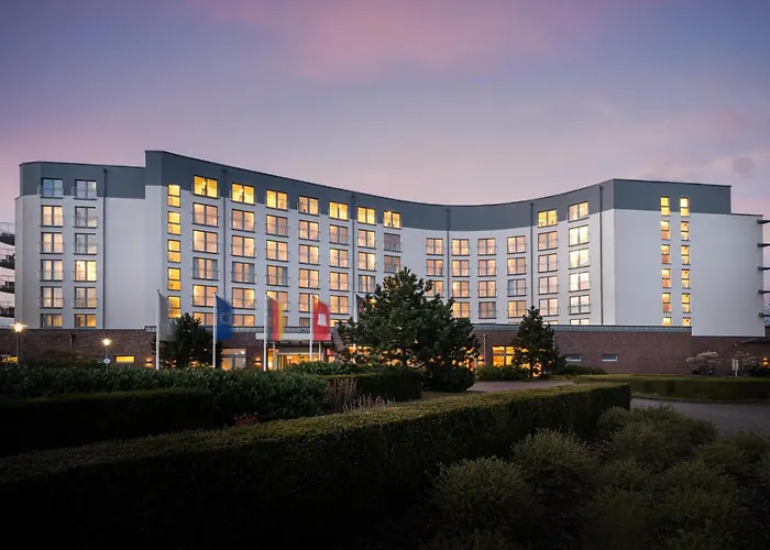 Hotel mit Tennis: elaya hotel hamburg finkenwerder