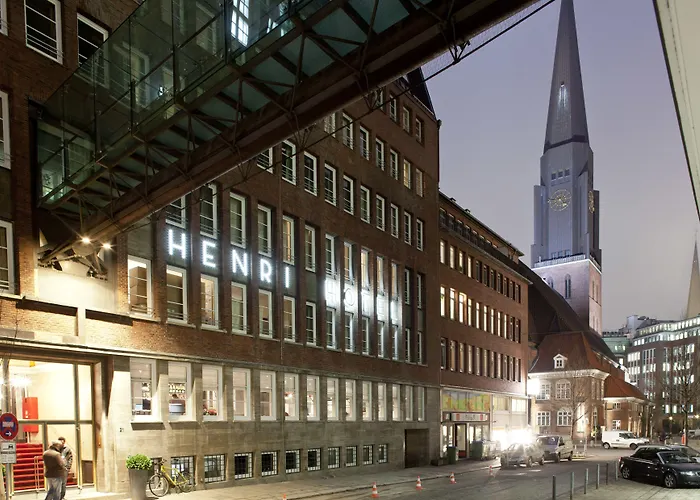 Henri Hamburg Downtown