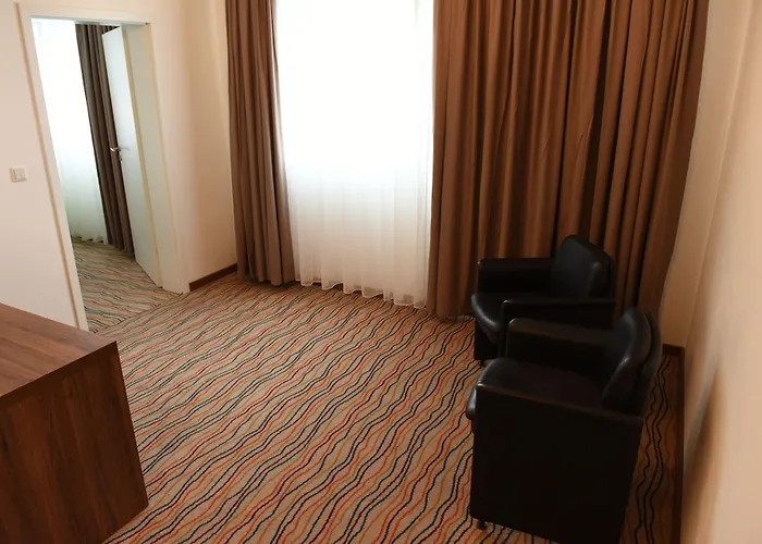 Hotel Olive Inn