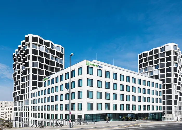  Holiday Inn Express Munich City West By Ihg