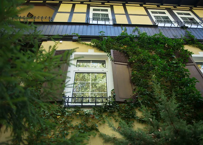 Gast- Und s-Haus Hodes