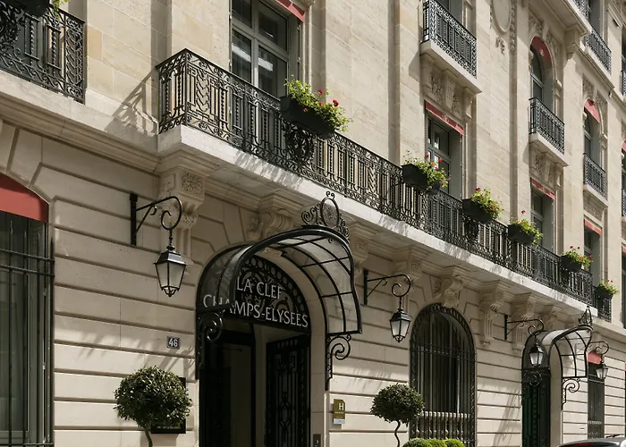 La Clef Champs-Elysees By The Crest Collection