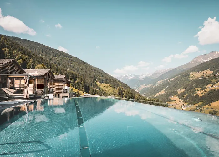 Boutique Hotel und Chalets Bergwiesenglück