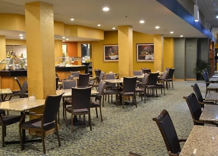 Günstiges Hotel: Chicago Lake Shore Hotel