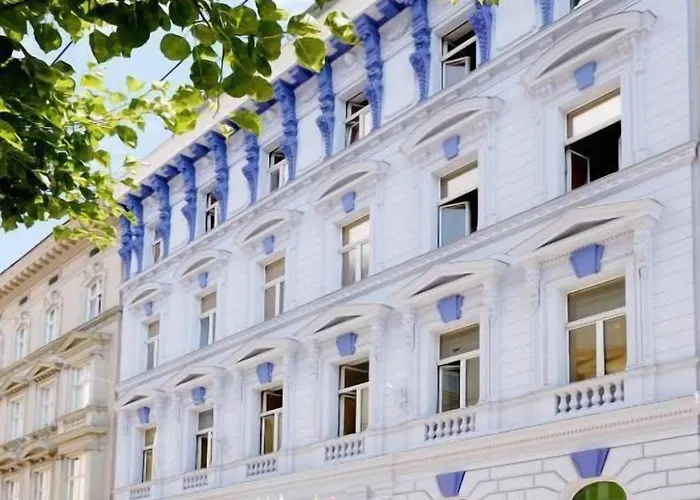 Hotel nahe College: Westend City Hostel