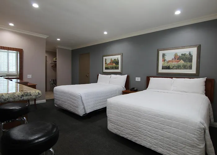 Dunes Inn - Wilshire