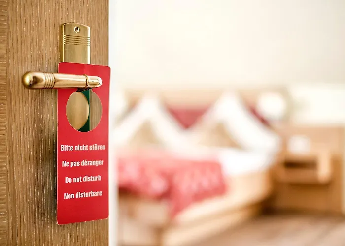 Hotel Neuwarft