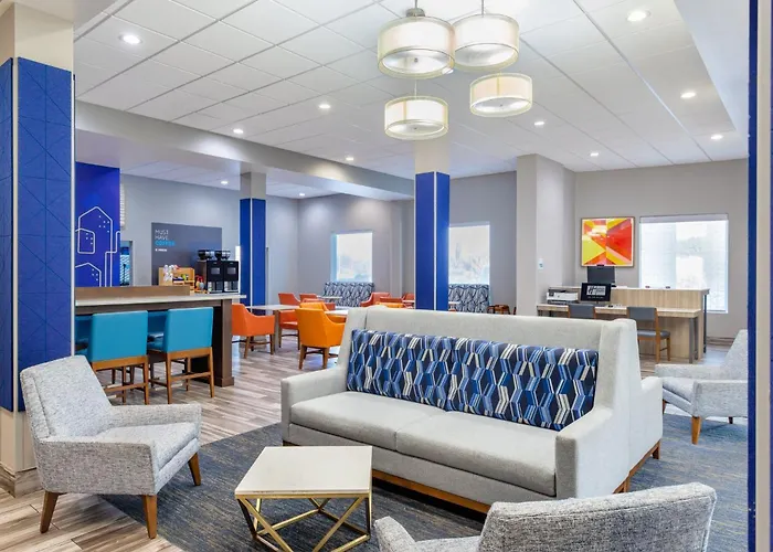 Holiday Inn Express & Suites Memphis Arpt Elvis Presley Blv By Ihg