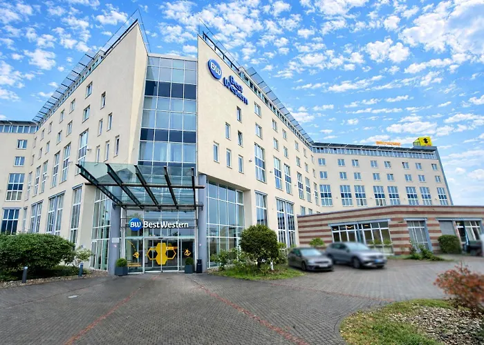 Hotel nahe College: Best Western Conference Airporthotel Frankfurt Mörfelden