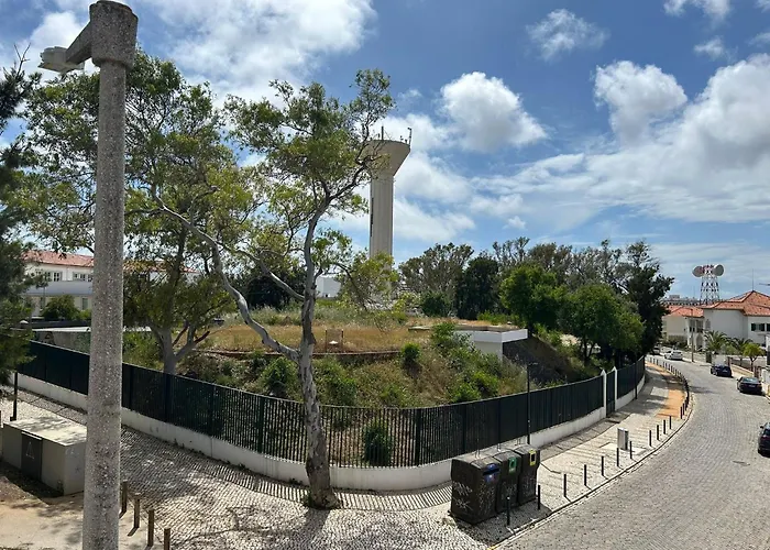 Günstiges Hotel: Alto House Faro, Al De Assinatura Modernista