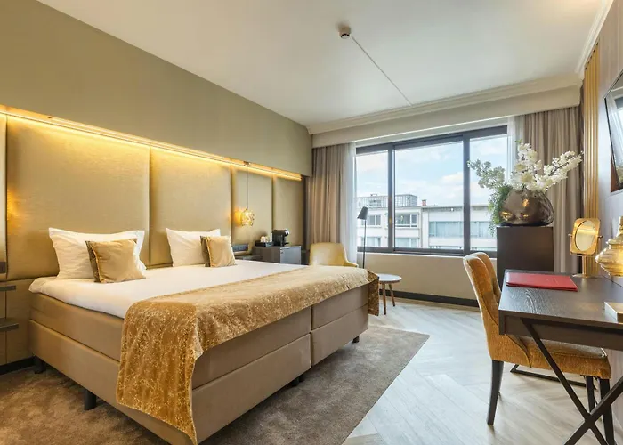 Hotel Am Leonardo Antwerp The Plaza