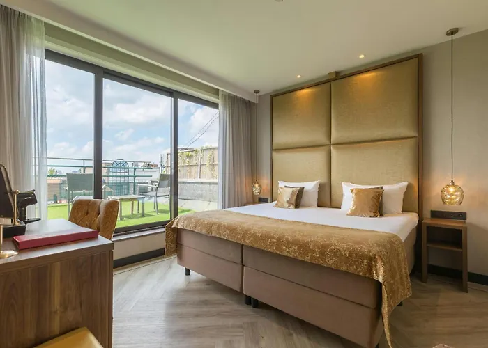 Hotel Am Leonardo Antwerp The Plaza