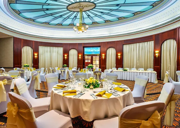 Radisson Blu Carlton ,