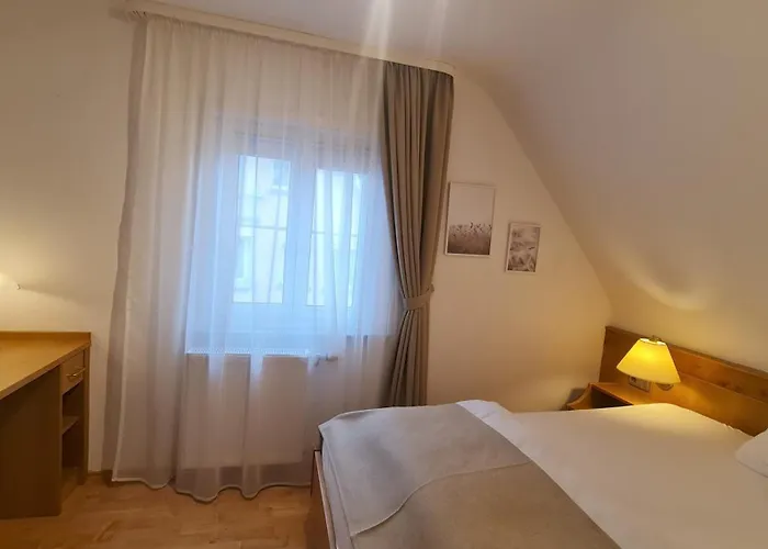 Hotel nahe Flughafen: Gästehaus Seeblick