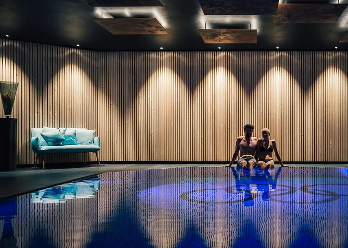 Hotel mit Pool: Torghele'S Wald & Fluh