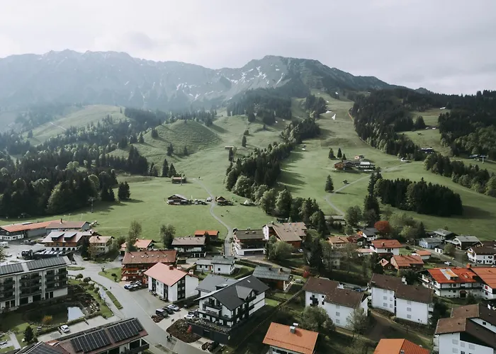 BergBuddies - Übernachtung Inklusive Kostenlosen Bergbahntickets Und Vielem Mehr