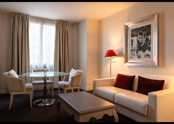 Hotel mit Hund Renoir