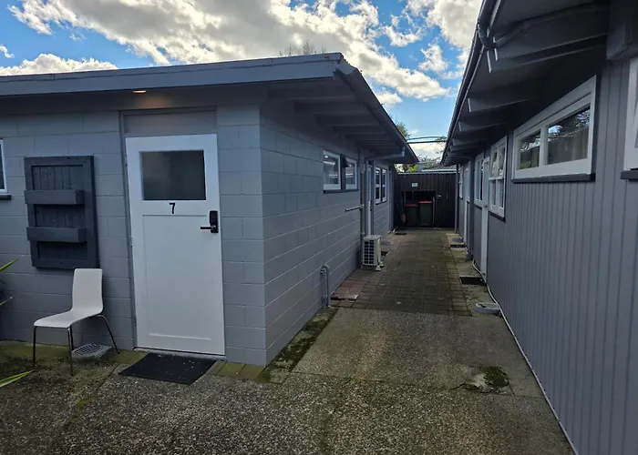Fernleaf Motel