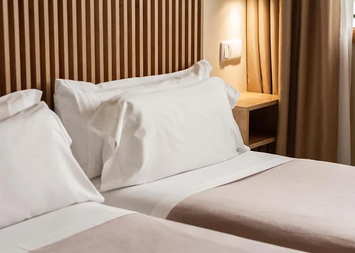  Room Select Porto