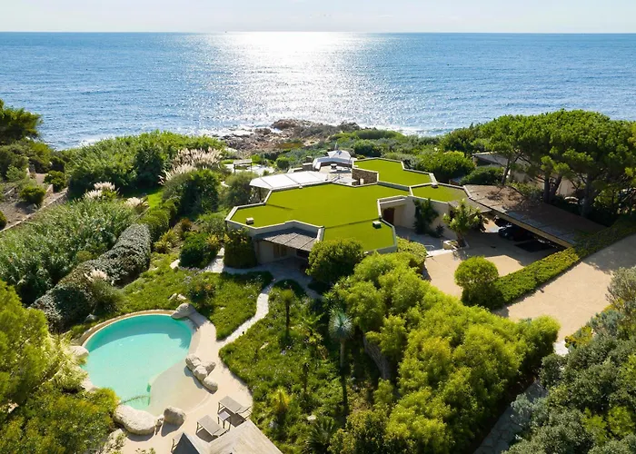 Villa In Gated Community Of Hotel La Reserve