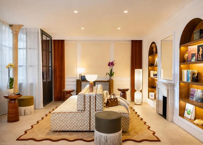 Almarine Eiffel Hotel&Spa by Malone