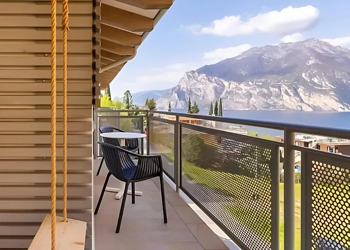 Hi s Torbole - Heated Outdoor Pool & Spa