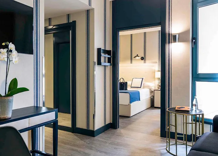 Zentrales Hotel: Hotel Mercure Jardines De Albia
