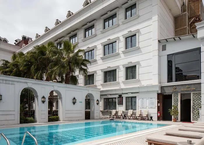  Sura Design & Suites