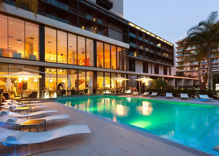 Hotel mit Pool: Novotel Monte-Carlo