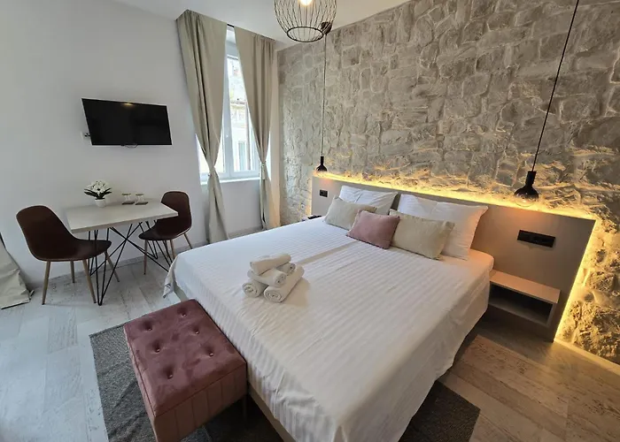 Center Studios Apartments Pula