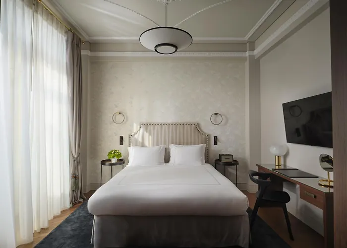  On Residence - Small Luxury s Of The World