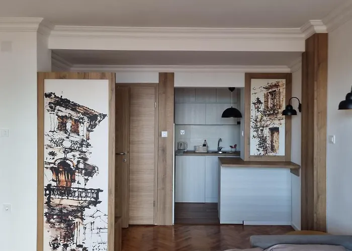 Lukanov Apartments & Guest Rooms