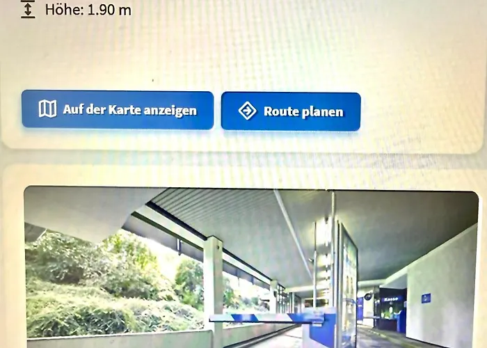 Am Bahnhof