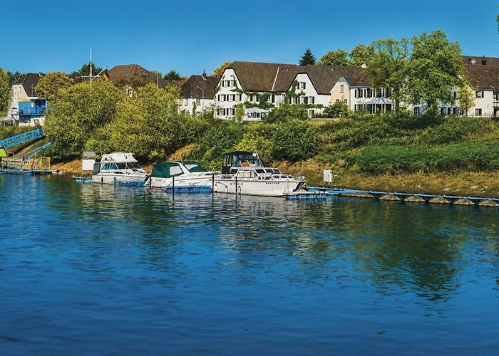 Rhein River Guesthouse - direkt am Rhein