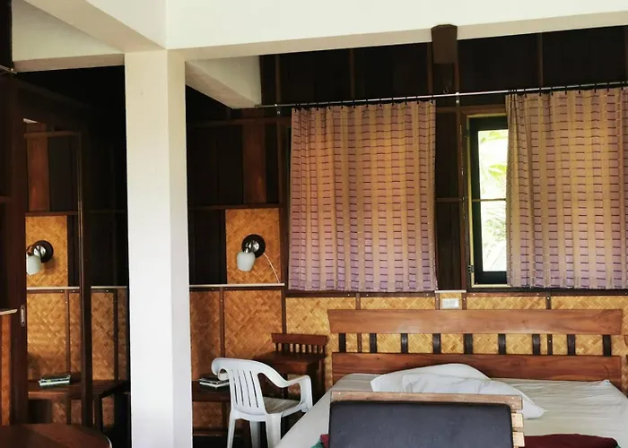 Lake View Bungalows