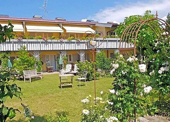 Landhotel Herzberger Garni Zimmer & Ferienwohnungen
