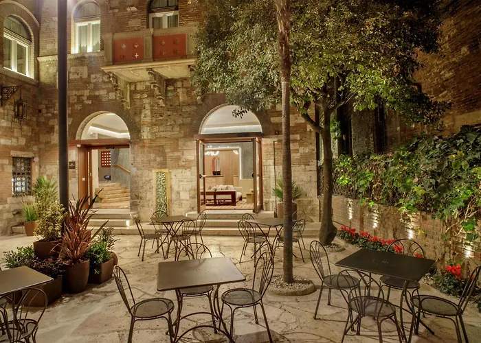 Hotel mit Hund Rosetta Perugia Tapestry Collection By Hilton