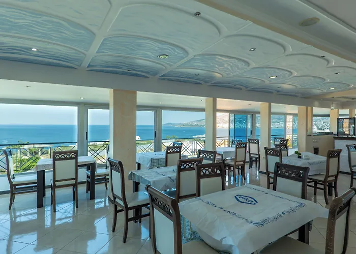 Hotel Holiday