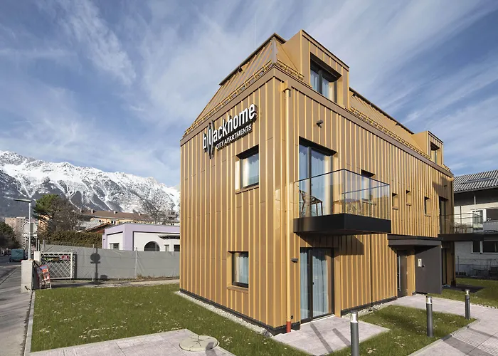 Blackhome Innsbruck City East I Contactless Check-In